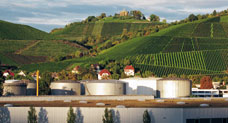 hafen stuttgart blick auf grabkapelle klein